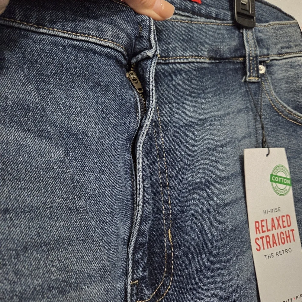 Celebrity Pink Hi-Rise Relaxed Straight The Retro Plus Size Denim Jeans Size 24 - Picture 7 of 11